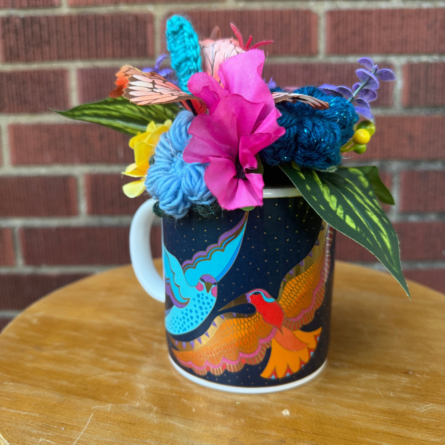 1991 Laurel Birch "Night Birds" Mug Bouquet