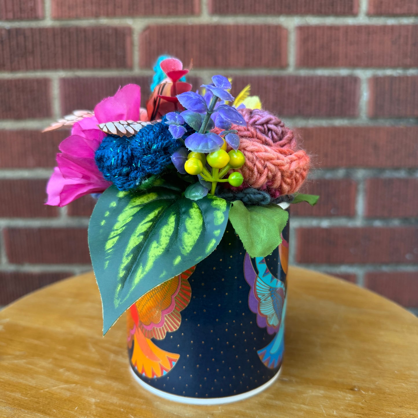 1991 Laurel Birch "Night Birds" Mug Bouquet