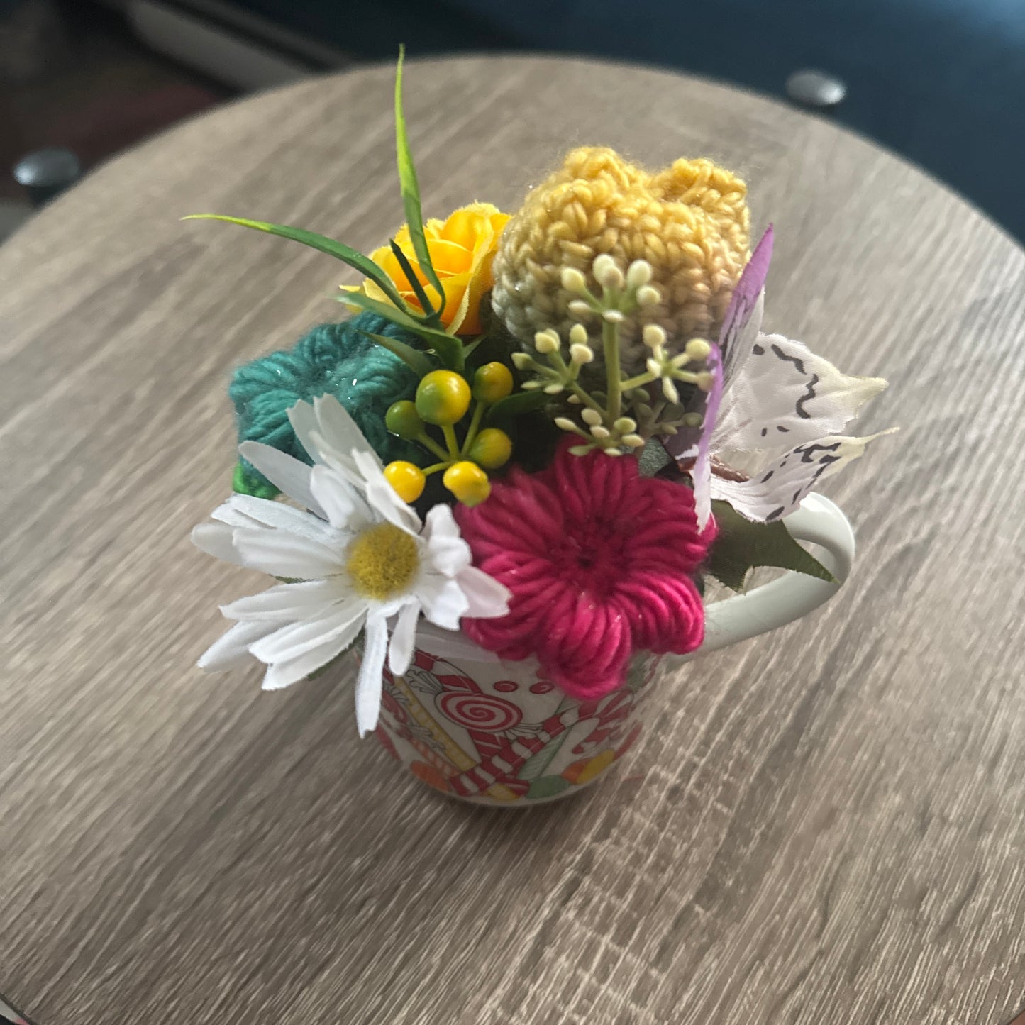 Schmidt Christmas Candy Mug Bouquet