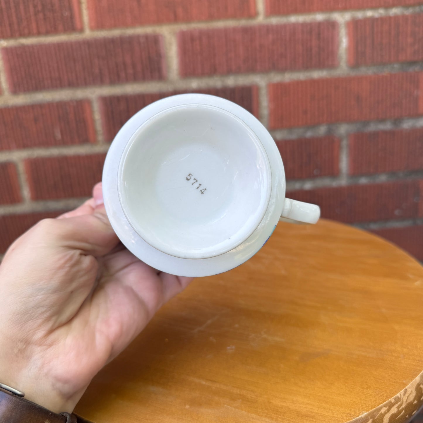 Pedestal Groovy Squares Mug