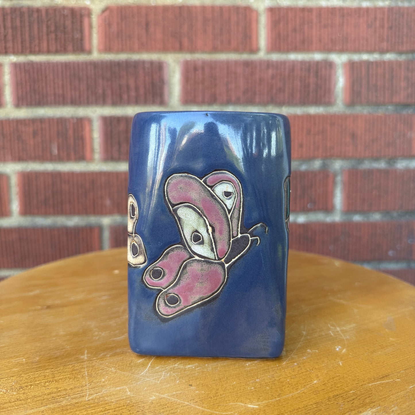 Mara Stoneware Butterfly Mug