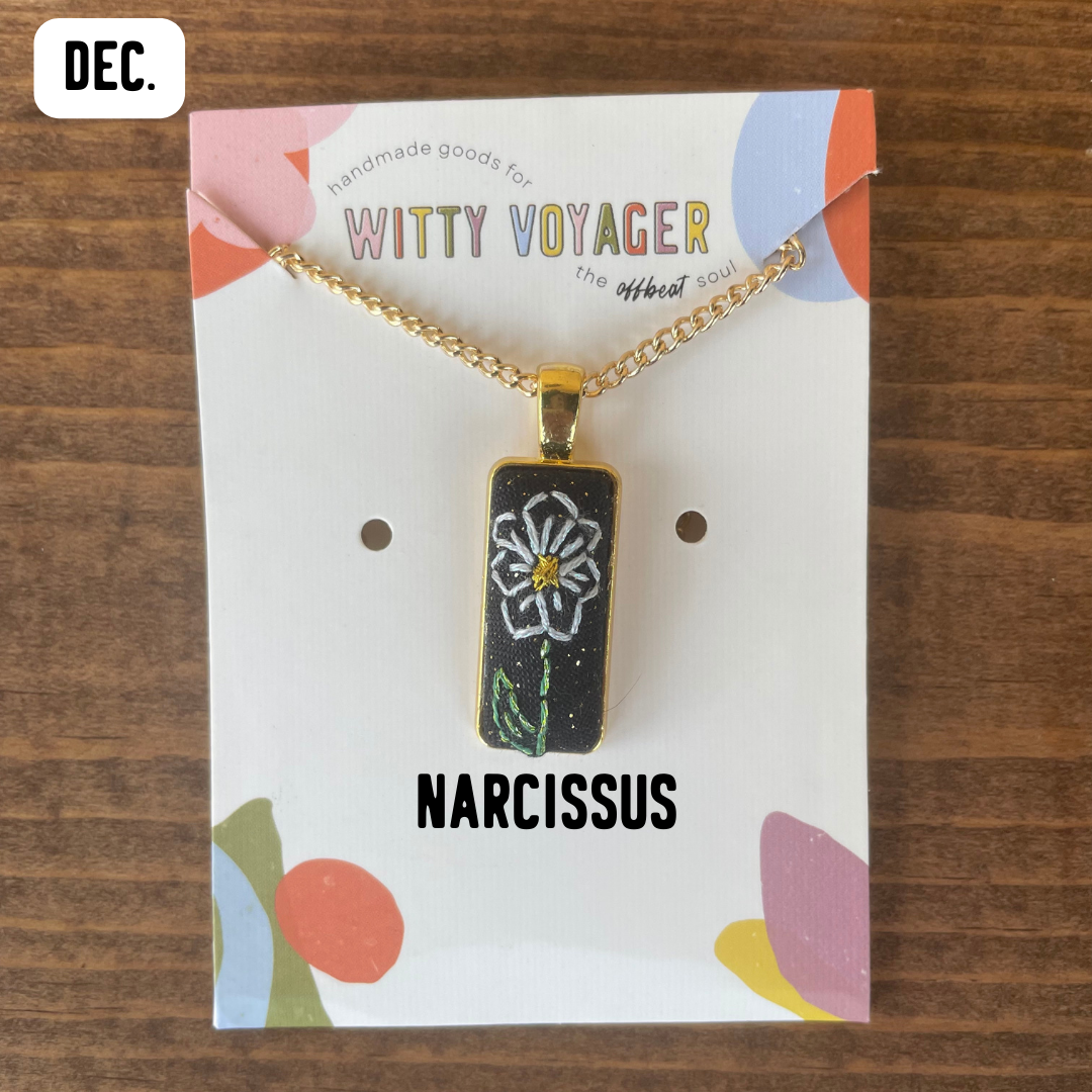 Birth month flower necklace - Pressed Flower in eco resin