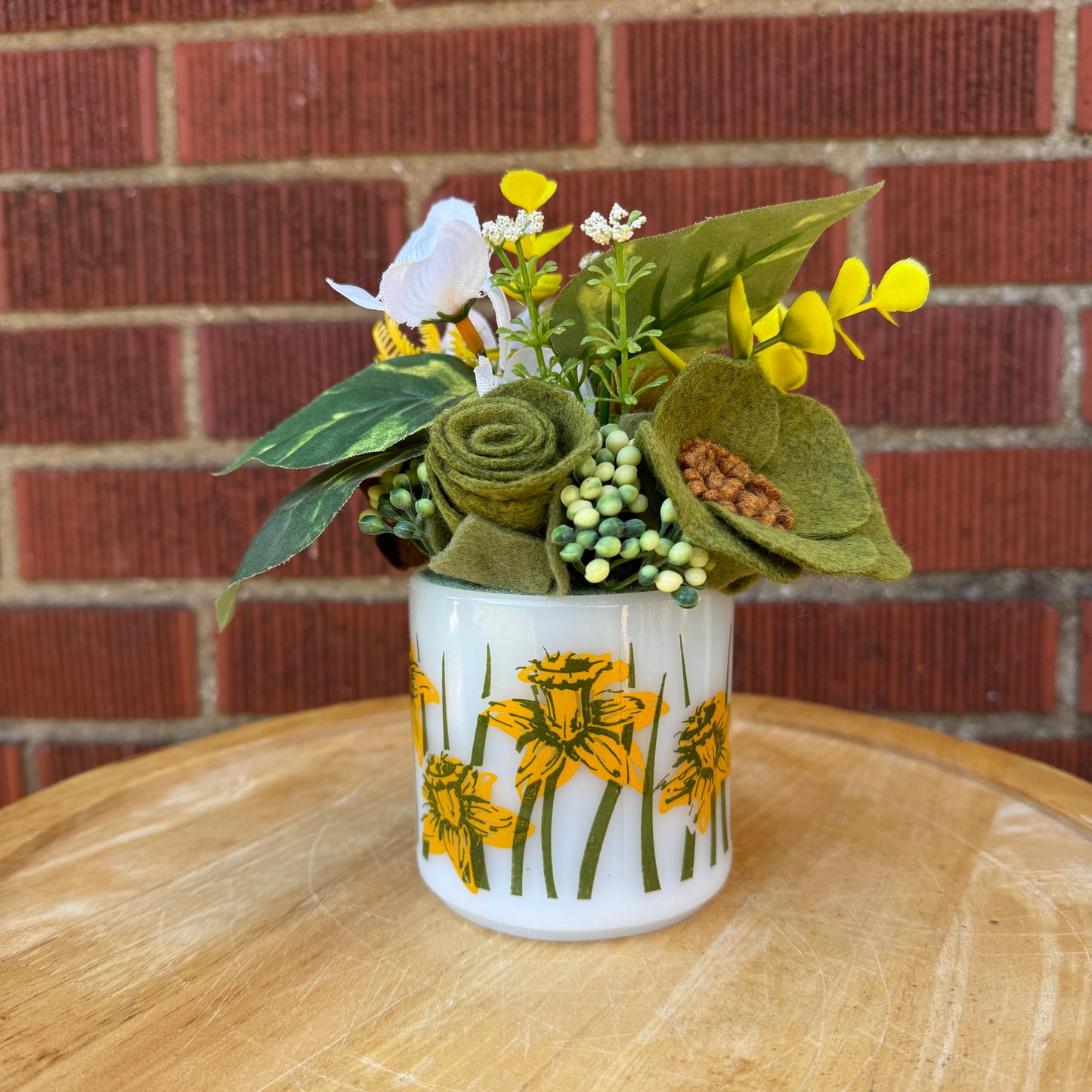 Yellow Daffodil Mug Bouquet