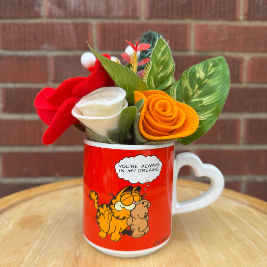 Garfield 'You're Always in My Dreams' Mug Bouquet