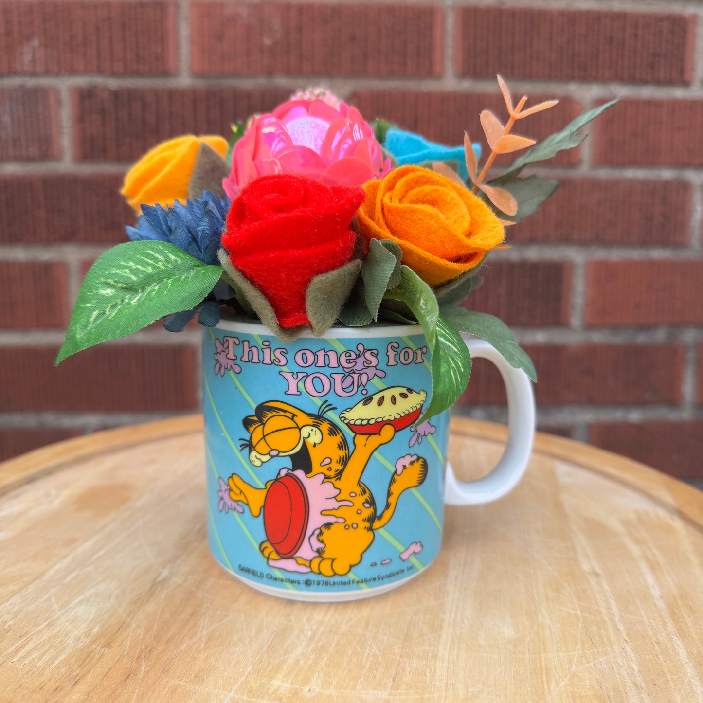 Garfield 'This Ones For You' Mug Bouquet