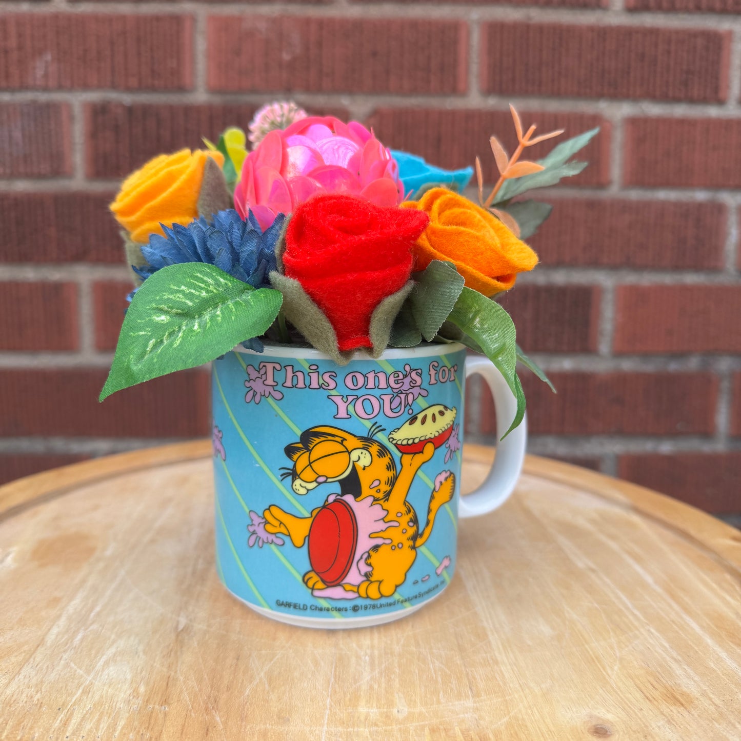 Garfield 'This Ones For You' Mug Bouquet