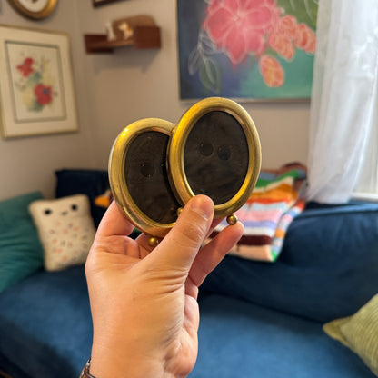 Oval Brass Frames (2 Pc)