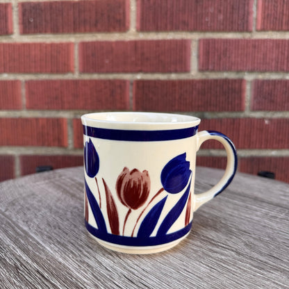 Vintage Trendsetters Stoneware Tulip Coffee Mug