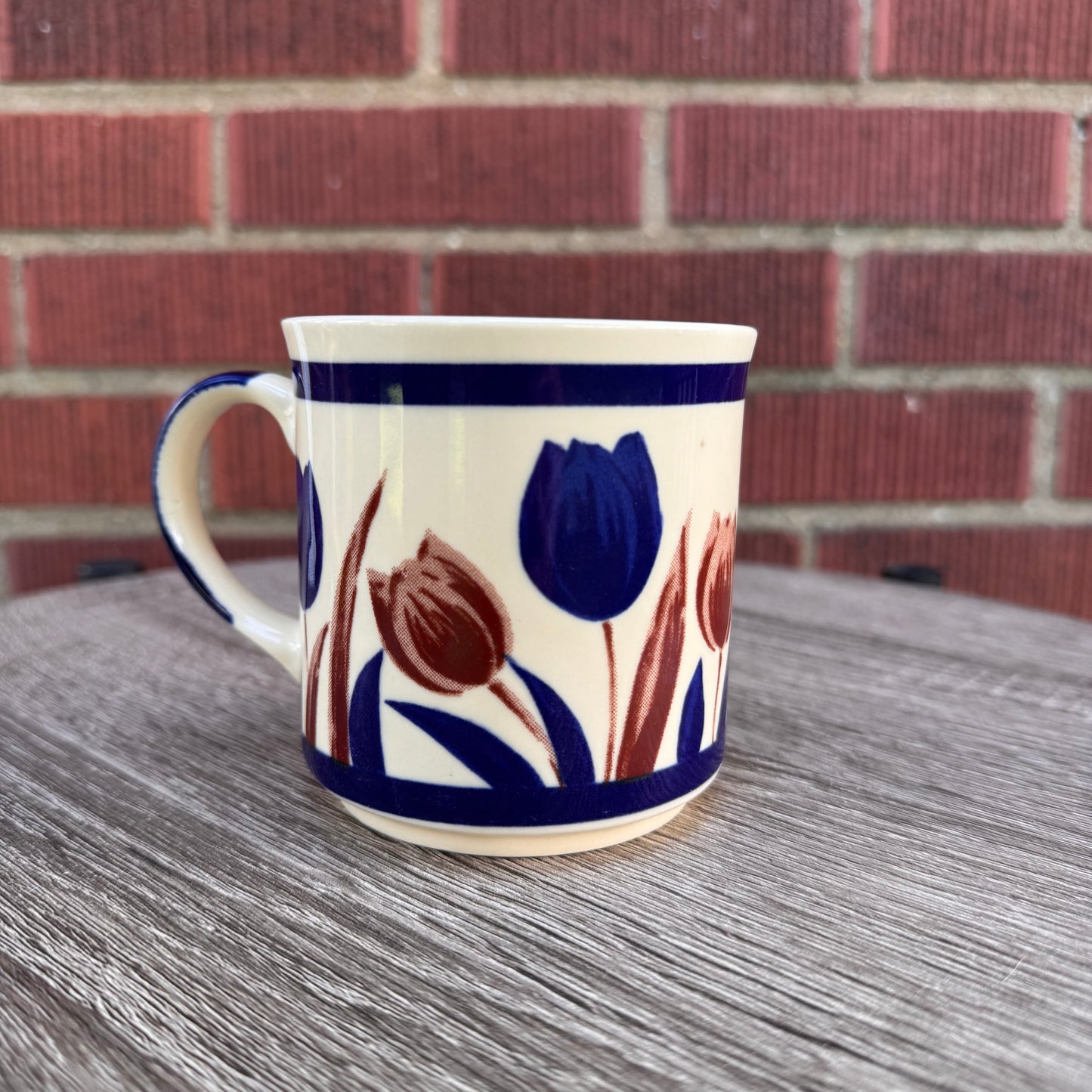 Vintage Trendsetters Stoneware Tulip Coffee Mug