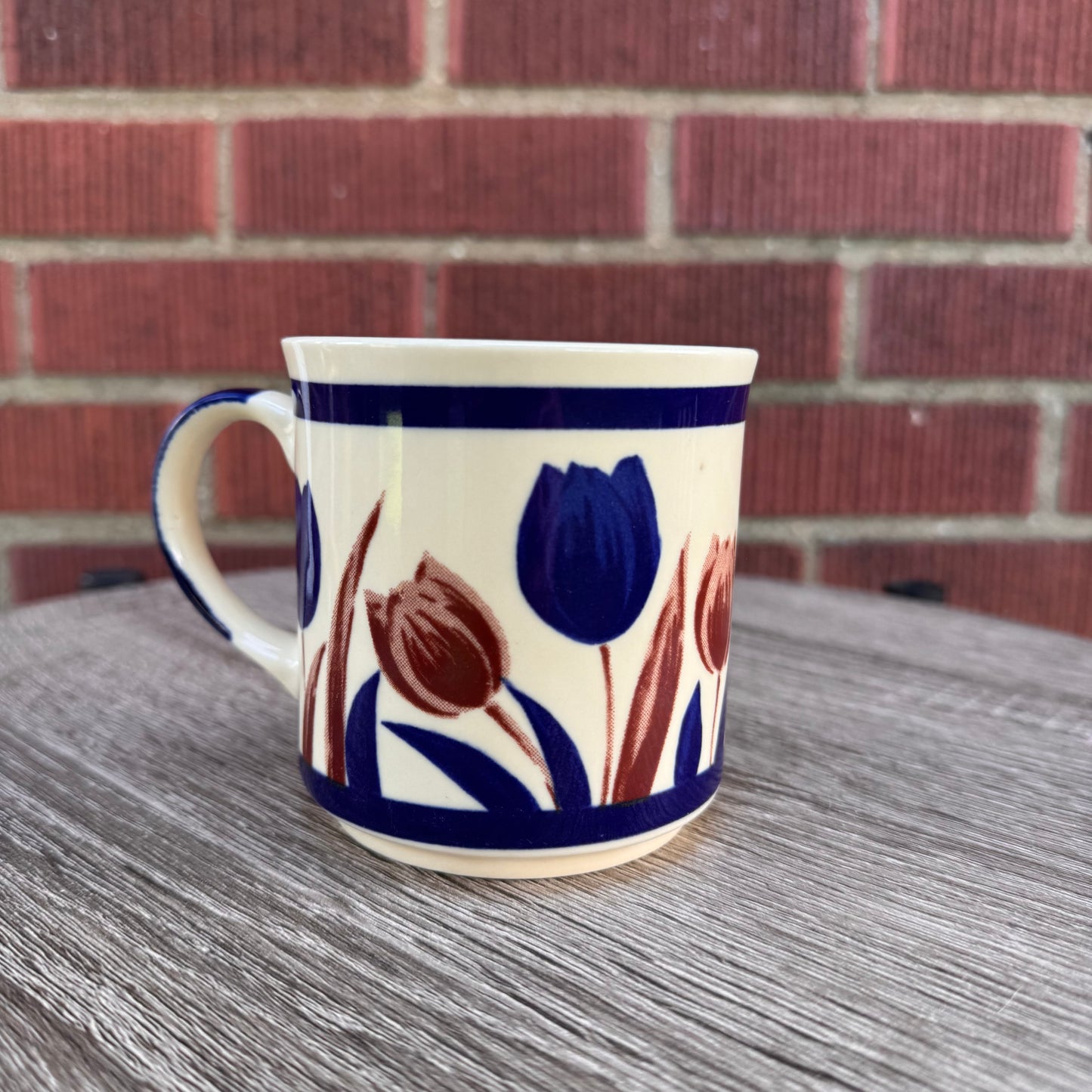 Vintage Trendsetters Stoneware Tulip Coffee Mug