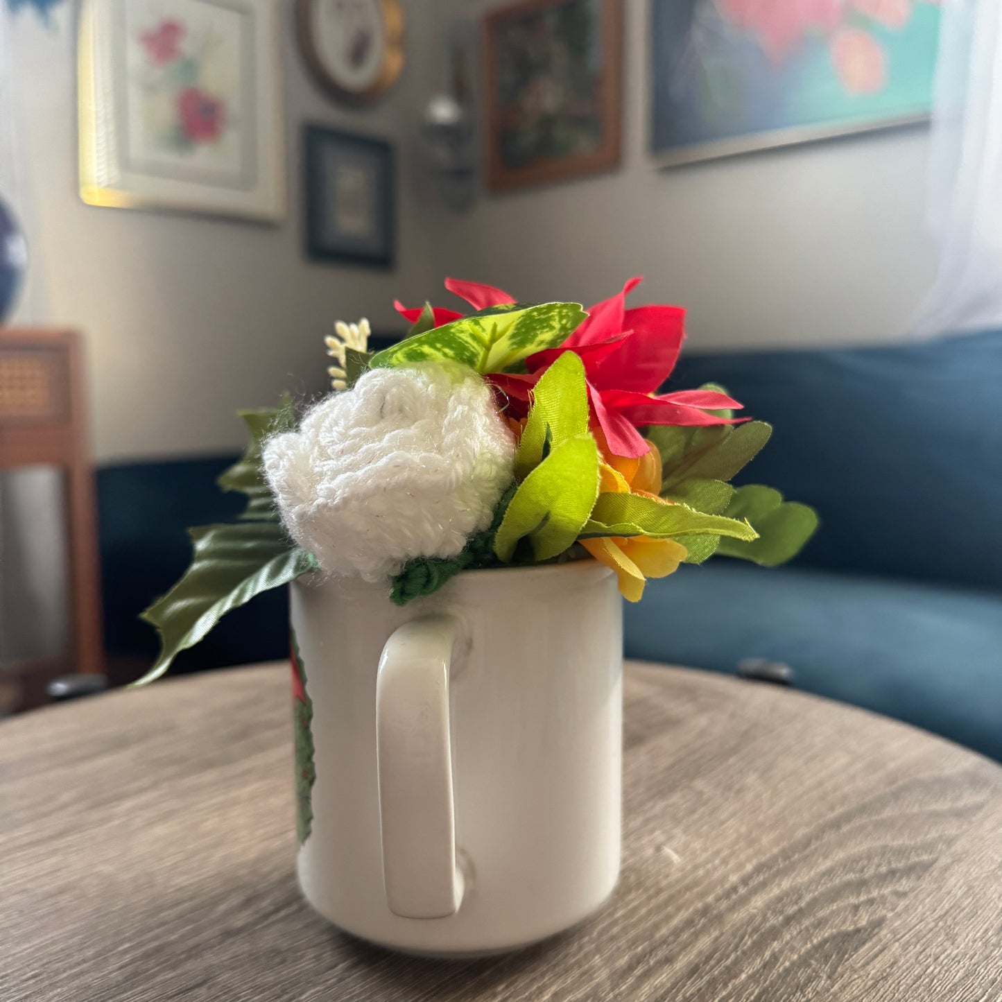 Vintage Garfield Holiday Wreath Mug Bouquet