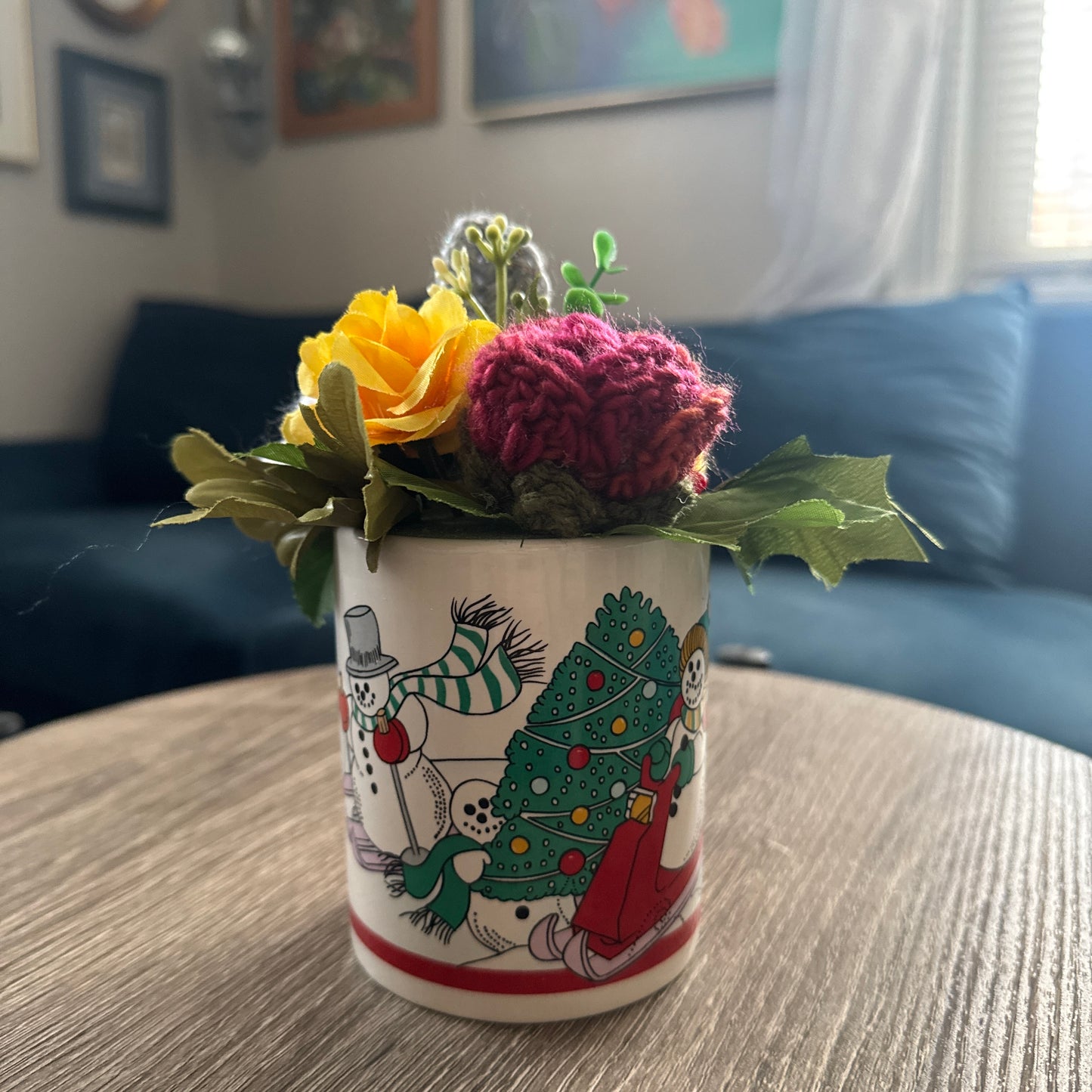 Skiing Snowmen Mug w/ Snowman Handle (Red Toboggan) Bouquet