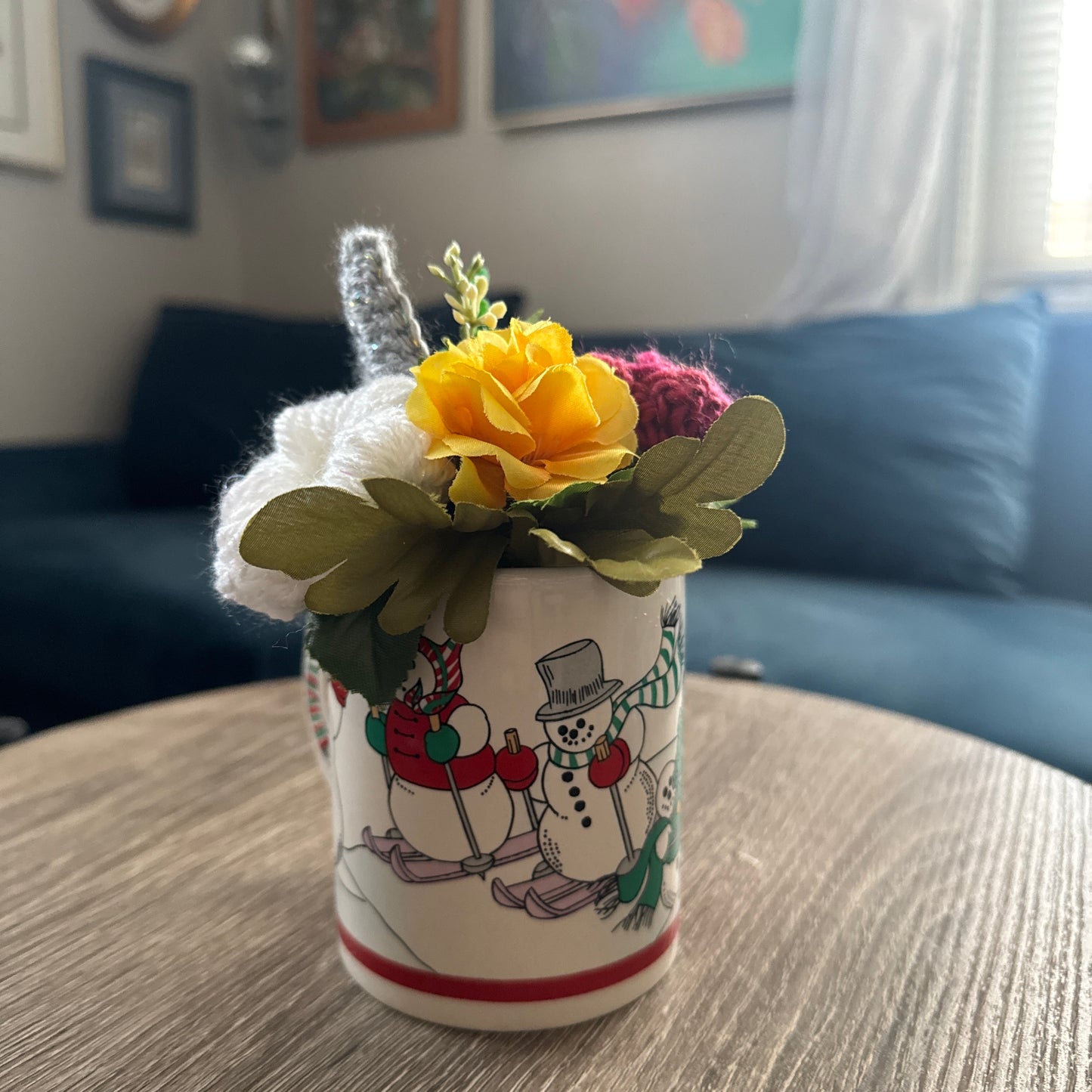 Skiing Snowmen Mug w/ Snowman Handle (Red Toboggan) Bouquet