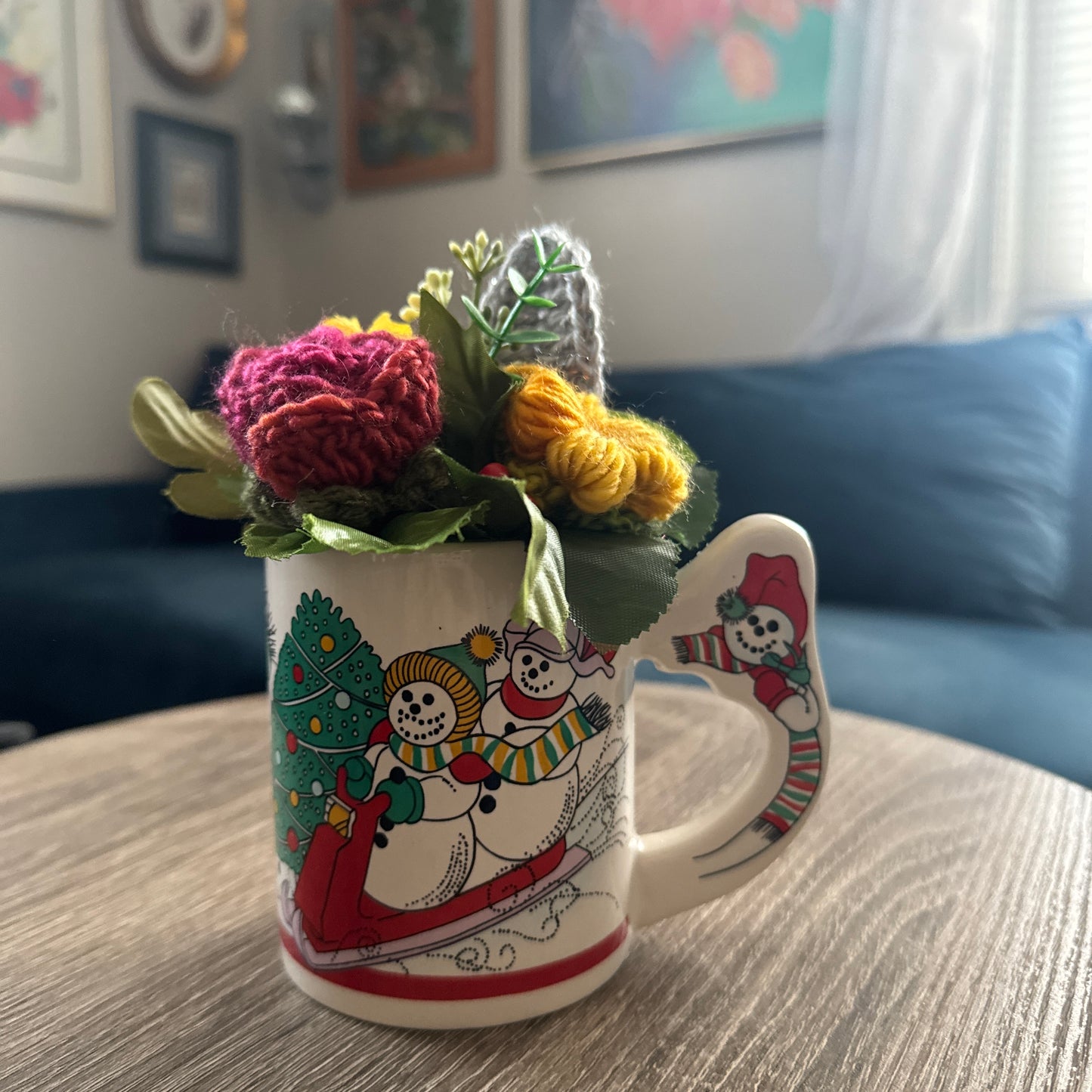 Skiing Snowmen Mug w/ Snowman Handle (Red Toboggan) Bouquet
