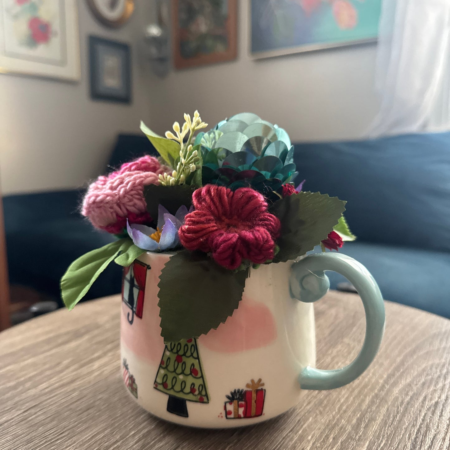 'Twas the Night Before Christmas Mug Bouquet