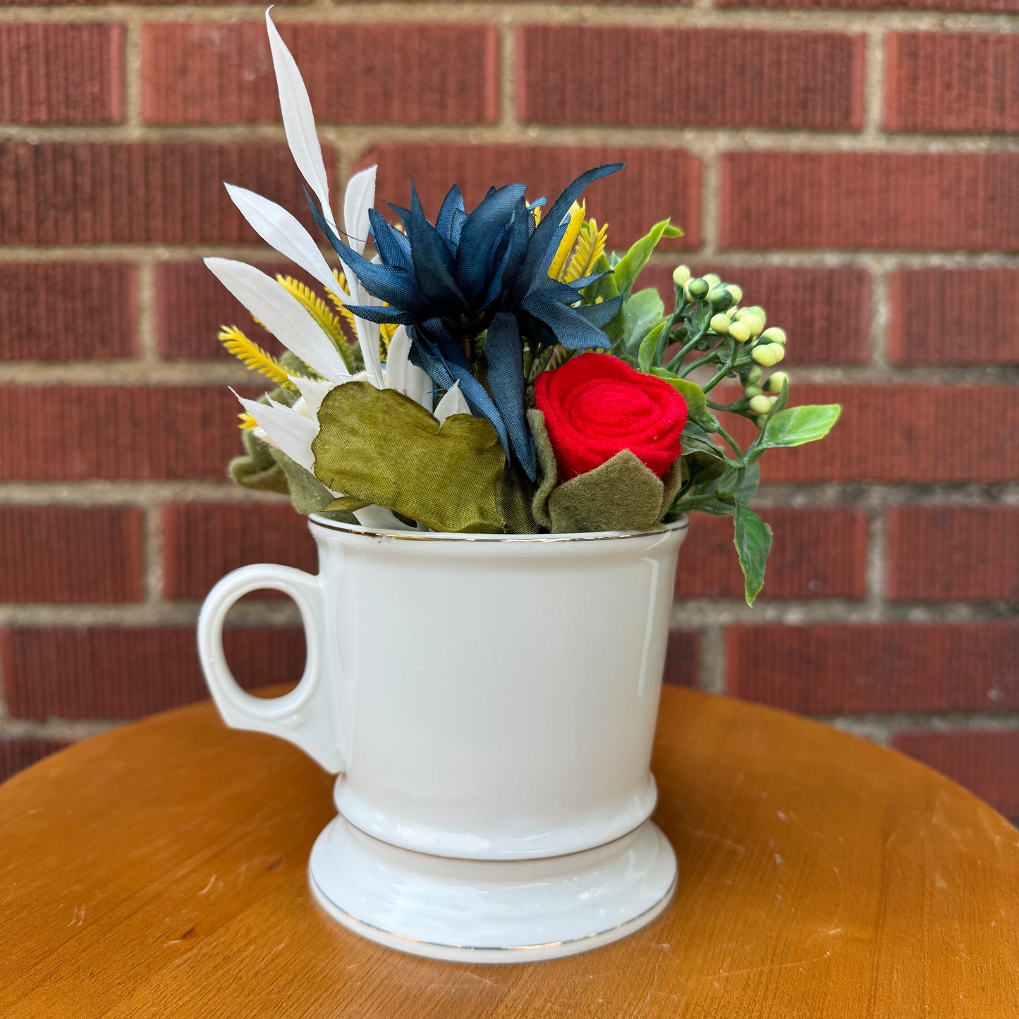 Academia Teacher Mug Vase