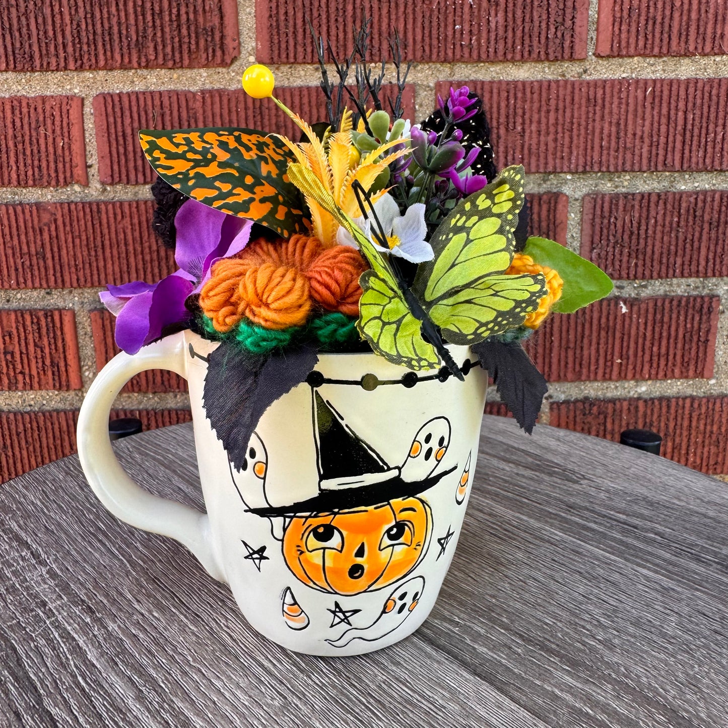 Eli + Ana Halloween Jack o' lantern & Ghosts Coffee Mug Bouquet