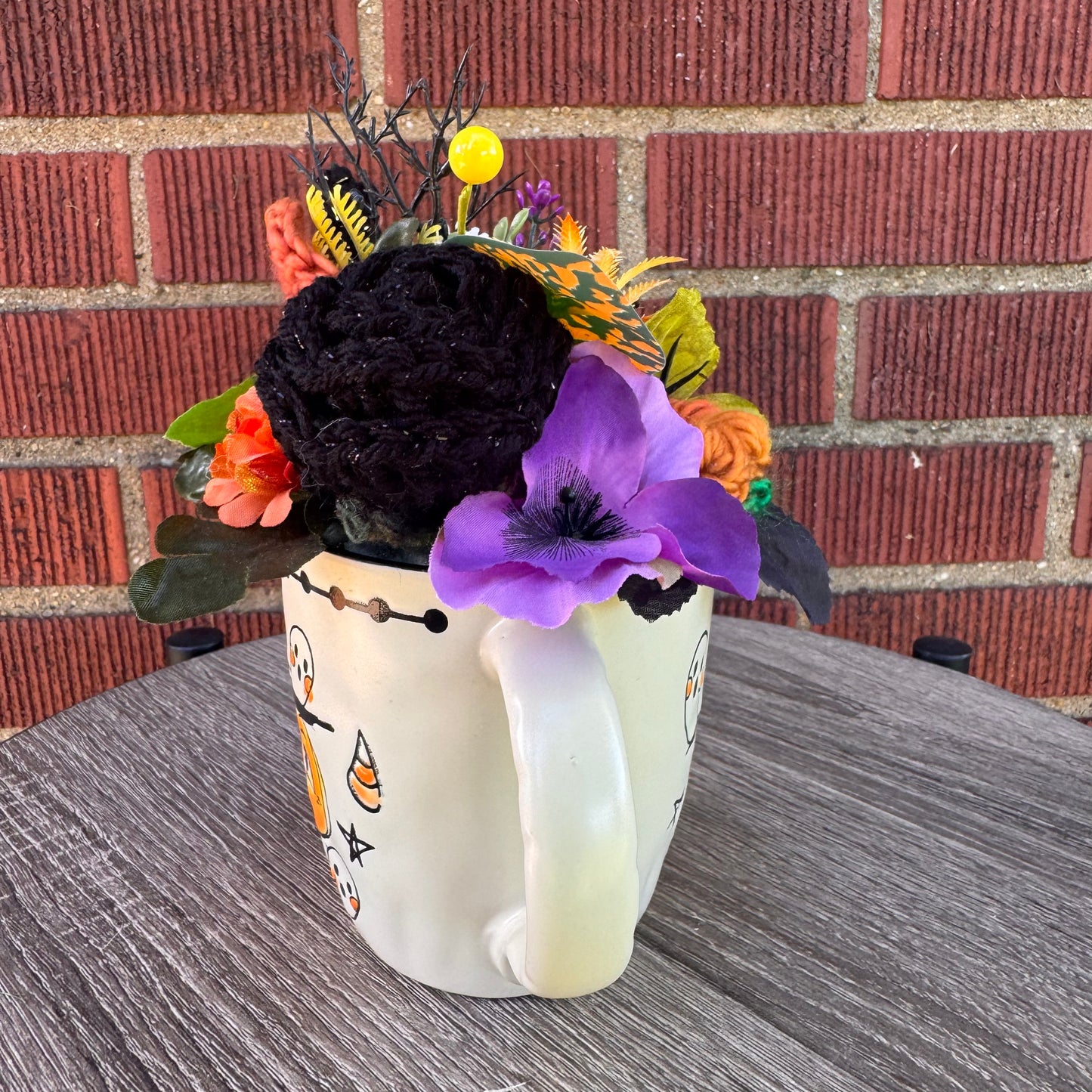 Eli + Ana Halloween Jack o' lantern & Ghosts Coffee Mug Bouquet
