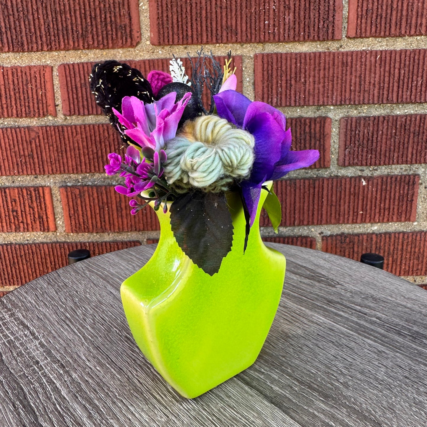 Bright Green Ceramic Vase Bouquet