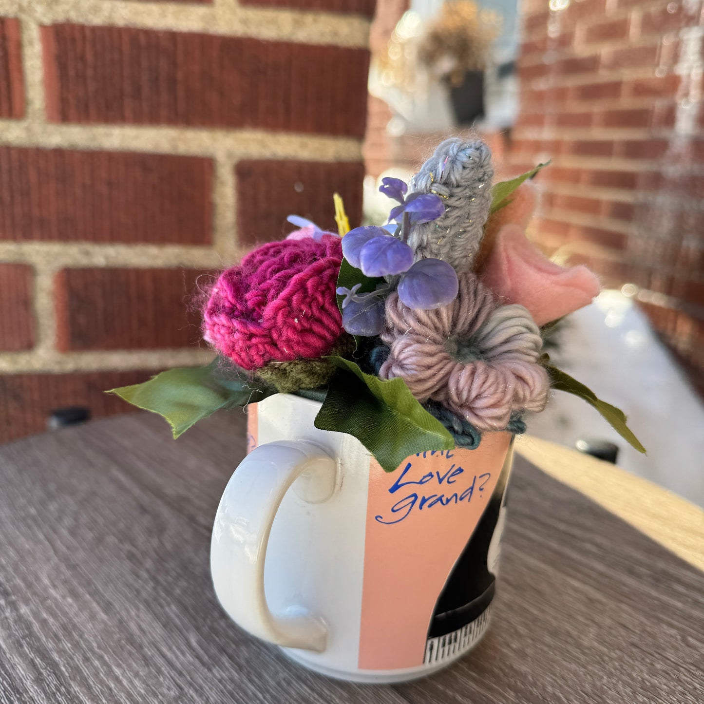 Ain't Love Grand Cat Bouquet