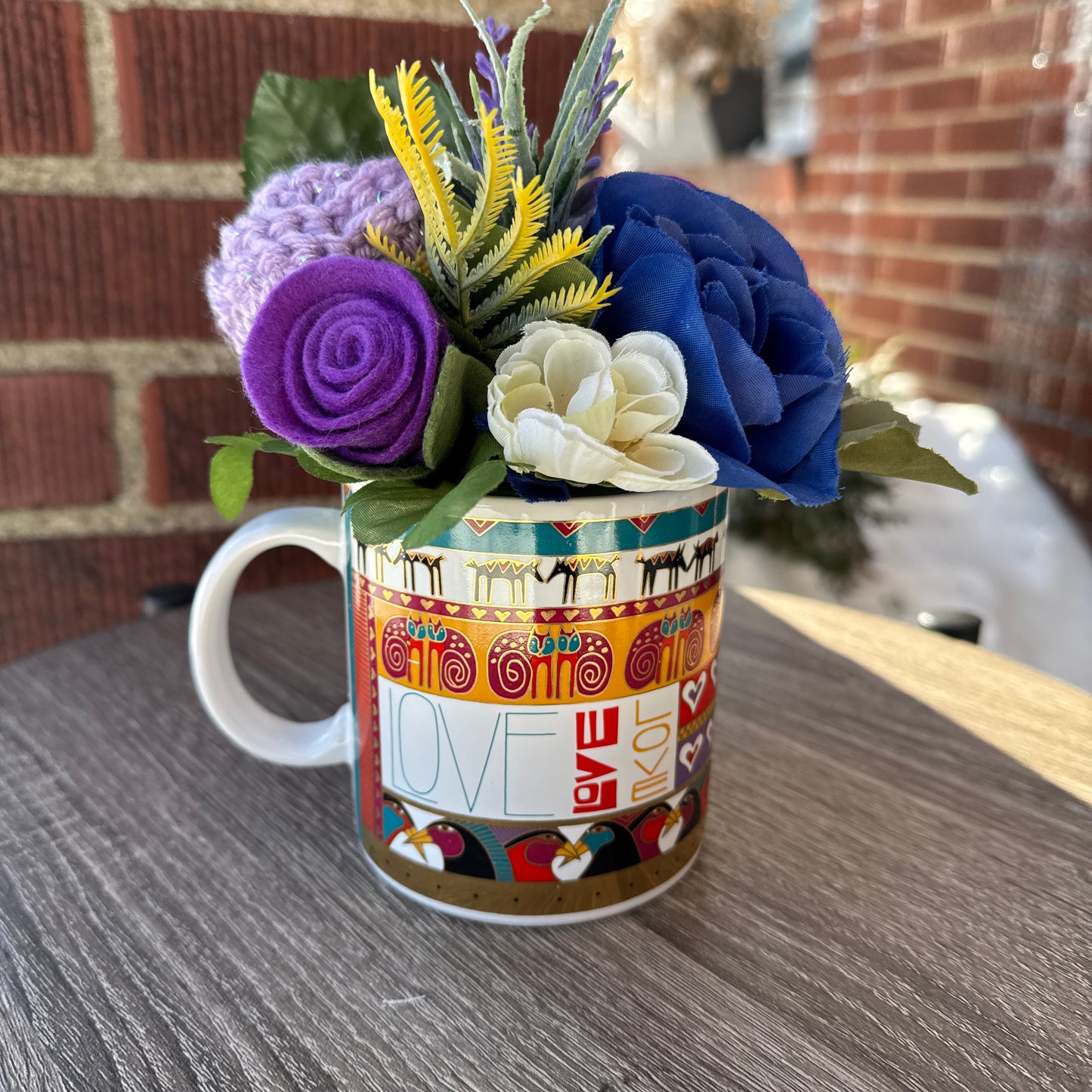 Laurel Birch "Objects d'Heart" Mug Bouquet